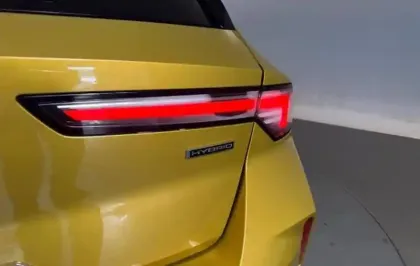 Photo 10 Opel Astra  1.2 Turbo Hybride 136 ch e-DCT6