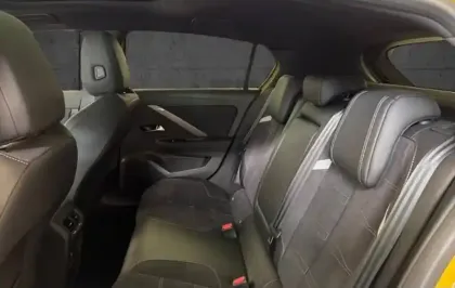 Photo 8 Opel Astra  1.2 Turbo Hybride 136 ch e-DCT6