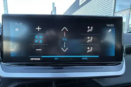 Photo 17 Peugeot 208  PureTech 130 S&S EAT8