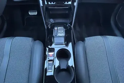 Photo 14 Peugeot 208  PureTech 130 S&S EAT8