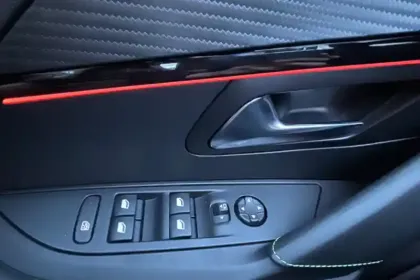 Photo 22 Peugeot 208  PureTech 130 S&S EAT8