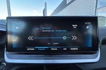 Photo 18 Peugeot 208  PureTech 130 S&S EAT8