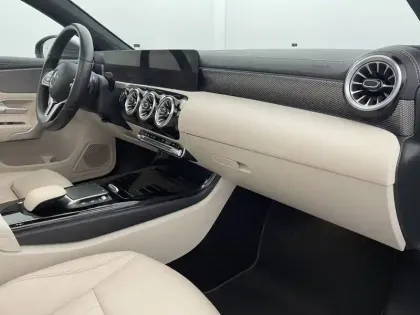 Photo 65 Mercedes Classe A  250 7G-DCT 4Matic