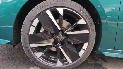 Photo 11 Peugeot 308  Hybrid 145 e-DCS6