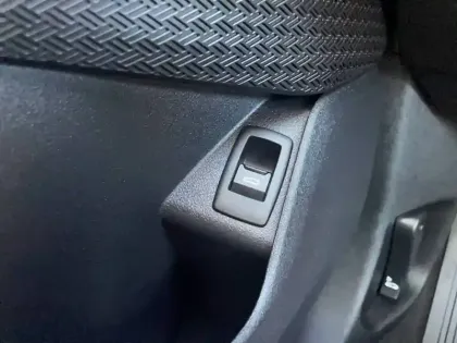 Photo 31 BMW X1  sDrive 18i 136ch DKG7