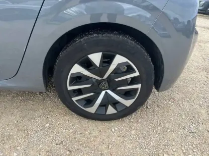 Photo 27 Peugeot 208  PureTech 100 S&S BVM6