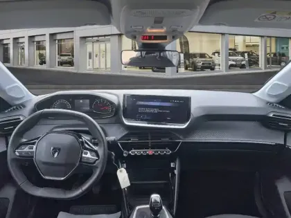 Photo 24 Peugeot 208  PureTech 100 S&S BVM6