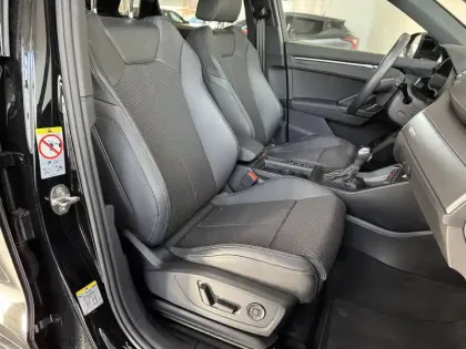 Photo 12 Audi Q3  45 TFSIe 245 ch S tronic 6