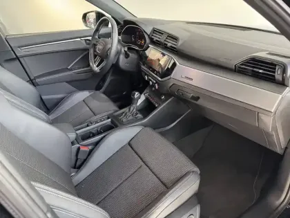 Photo 7 Audi Q3  45 TFSIe 245 ch S tronic 6