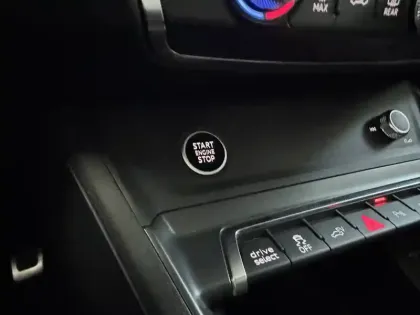 Photo 24 Audi Q3  45 TFSIe 245 ch S tronic 6