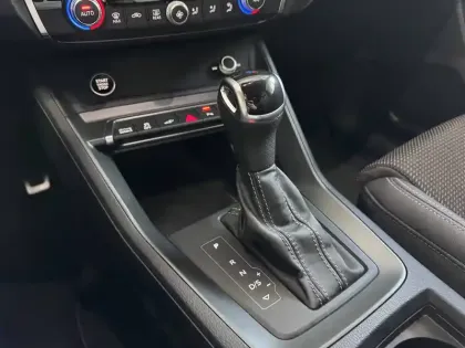 Photo 15 Audi Q3  45 TFSIe 245 ch S tronic 6