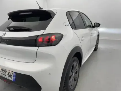 Photo 45 Peugeot 208  Electrique 50 kWh 136ch