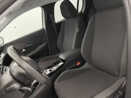 Photo 28 Peugeot 208  Electrique 50 kWh 136ch