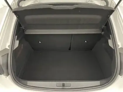 Photo 27 Peugeot 208  Electrique 50 kWh 136ch