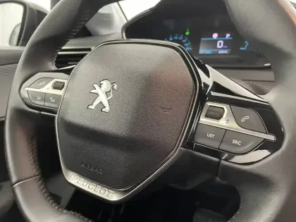 Photo 43 Peugeot 208  Electrique 50 kWh 136ch