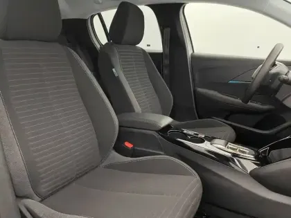 Photo 135 Peugeot 208  Electrique 50 kWh 136ch