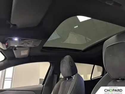 Photo 17 Peugeot 408  Electrique 58 kWh 210ch