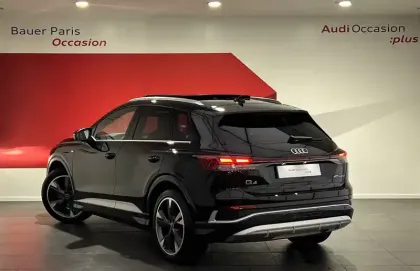 Photo 2 Audi Q4  e-tron 40 204 ch 82 kWh