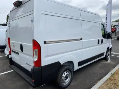 Photo 49 Opel Movano  FGN TOLE 3.3T DIESEL L2H2 120 CH MANUELLE