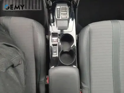 Photo 37 Peugeot 2008  PureTech 130 S&S EAT8