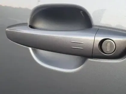 Photo 15 Peugeot 2008  PureTech 130 S&S EAT8