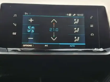 Photo 18 Peugeot 2008  PureTech 130 S&S EAT8