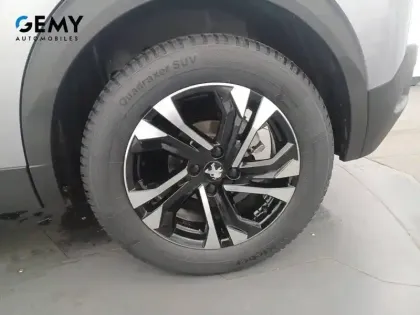 Photo 33 Peugeot 2008  PureTech 130 S&S EAT8