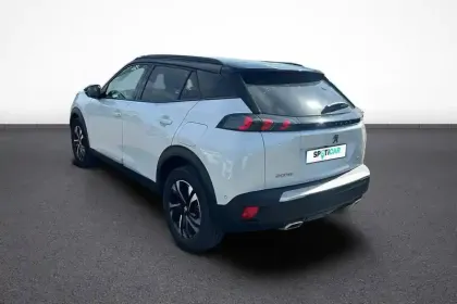 Photo 6 Peugeot 2008  PureTech 130 S&S EAT8