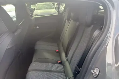 Photo 10 Peugeot 308  Hybrid 145 e-DCS6