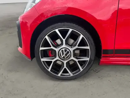 Photo 8 Volkswagen Up  1.0 115 BlueMotion Technology BVM6