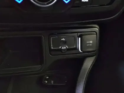 Photo 22 Jeep Renegade  1.6 l MultiJet 120 ch BVM6