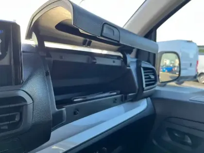 Photo 19 Peugeot Expert  FGN M DIESEL 145 CH AUTOMATIQUE