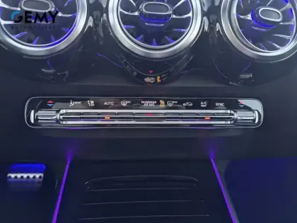 Photo 18 Mercedes GLB  200 d 8G-DCT