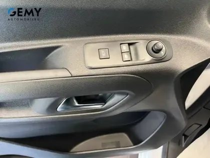 Photo 27 Peugeot Partner  FOURGON M 650 KG BLUEHDI 100 S&S BVM6