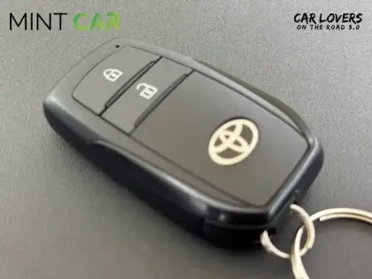 Photo 29 Toyota Yaris  HYBRIDE AFFAIRES 116H