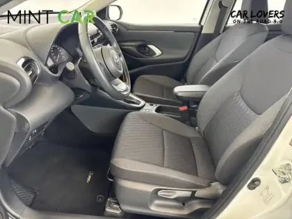 Photo 17 Toyota Yaris  HYBRIDE AFFAIRES 116H