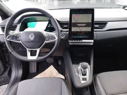 Photo 2 Renault Symbioz  E-Tech full hybrid 145