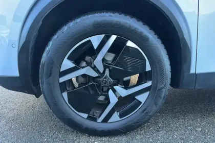 Photo 27 Peugeot 2008  PureTech 130 S&S EAT8