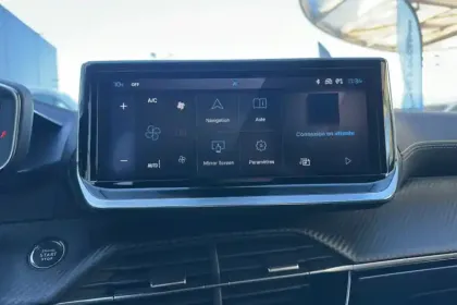 Photo 16 Peugeot 2008  PureTech 130 S&S EAT8