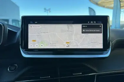 Photo 15 Peugeot 2008  PureTech 130 S&S EAT8