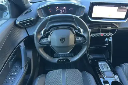 Photo 12 Peugeot 2008  PureTech 130 S&S EAT8