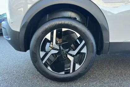 Photo 29 Peugeot 2008  PureTech 130 S&S EAT8