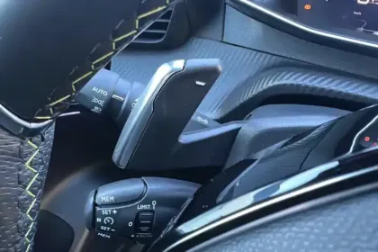 Photo 23 Peugeot 2008  PureTech 130 S&S EAT8