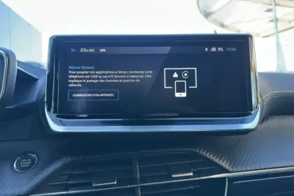 Photo 18 Peugeot 2008  PureTech 130 S&S EAT8