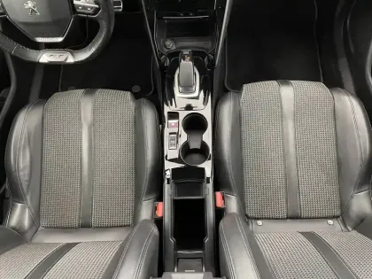 Photo 26 Peugeot 2008  Electrique 136 ch