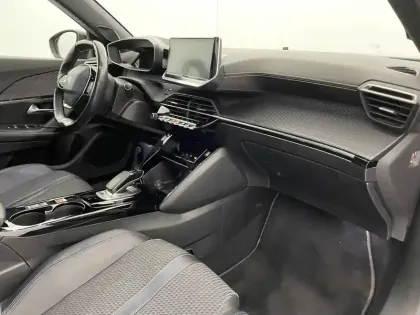 Photo 23 Peugeot 2008  Electrique 136 ch