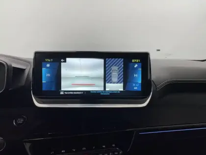 Photo 31 Peugeot 2008  Electrique 136 ch