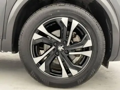 Photo 17 Peugeot 2008  Electrique 136 ch