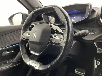 Photo 29 Peugeot 2008  Electrique 136 ch