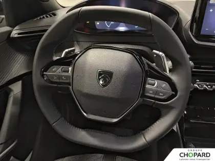 Photo 42 Peugeot 2008  Hybrid 145 e-DCS6